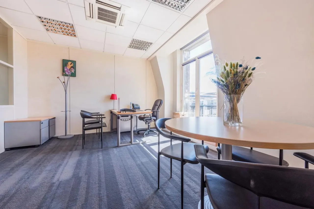 Bureau privé 3 postes à louer - Paris 12e (Louis Armand) - photo 1