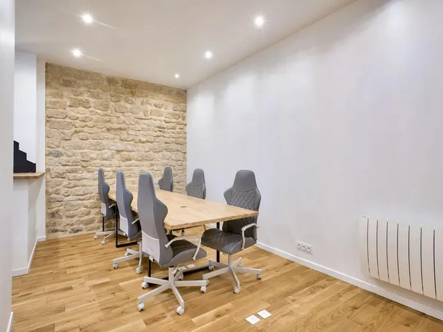 Bureau privatif 12 postes à louer - Paris 9e (Pigalle) - photo 2