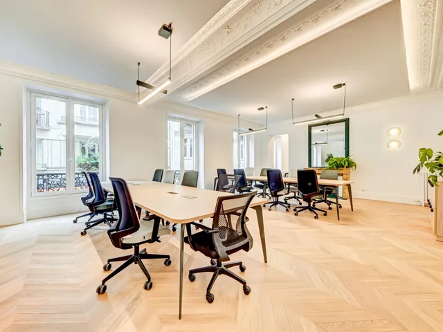 Bureau privatif 30 postes à louer - Paris 9e (Rue Blanche) - photo 4