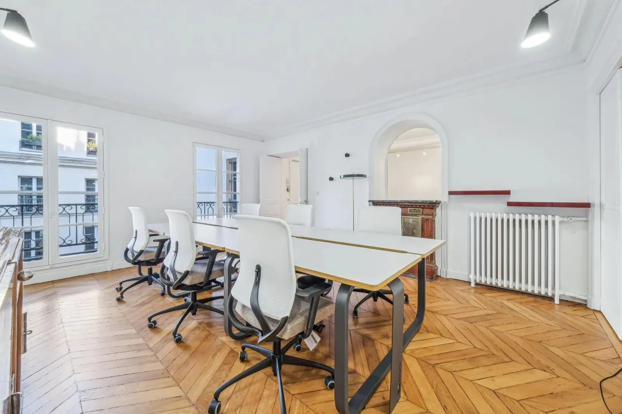 Bureau privatif 22 postes à louer - Paris 9e (Chaussée d'Antin) - photo 1