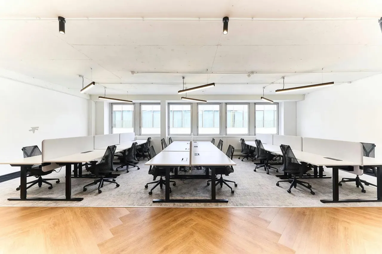 Bureau privatif 24 postes à louer - Paris 8e (Madeleine) - photo 1