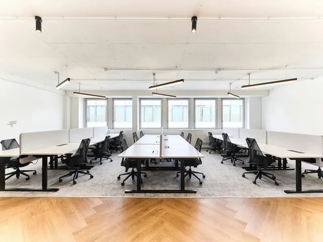 Bureau privatif 24 postes à louer - Paris 8e (Madeleine)