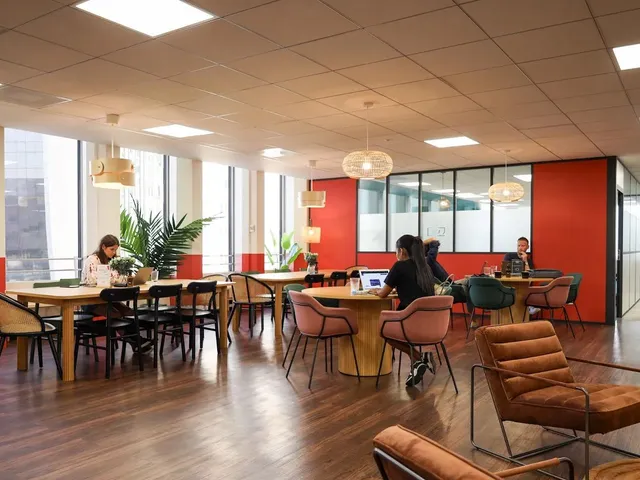 Bureau privé 8 postes à louer - Puteaux (Boieldieu) - photo 12