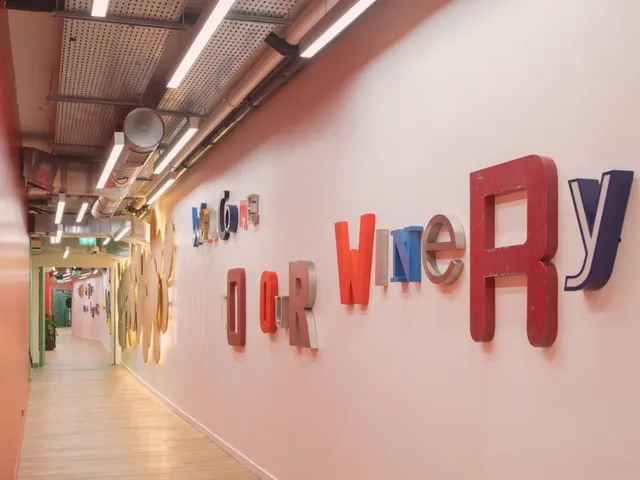 Bureau privé 22 postes à louer - Paris 12e (Terroirs de France) - photo 6