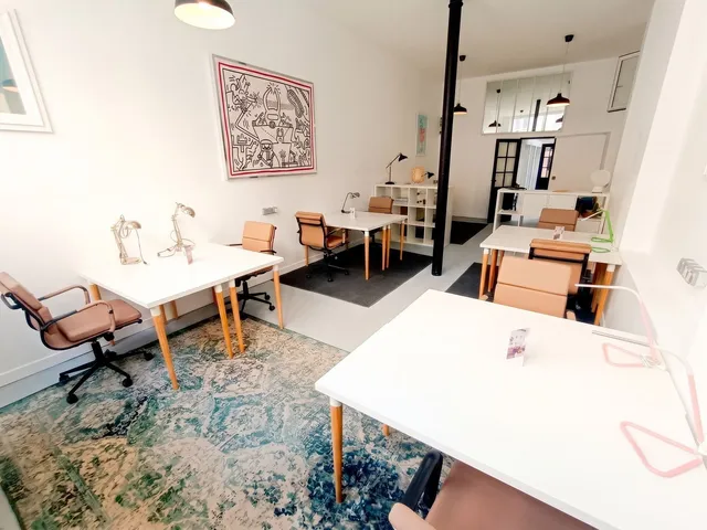 Bureau indépendant 12 postes à louer - Paris 10e (Gare du Nord)