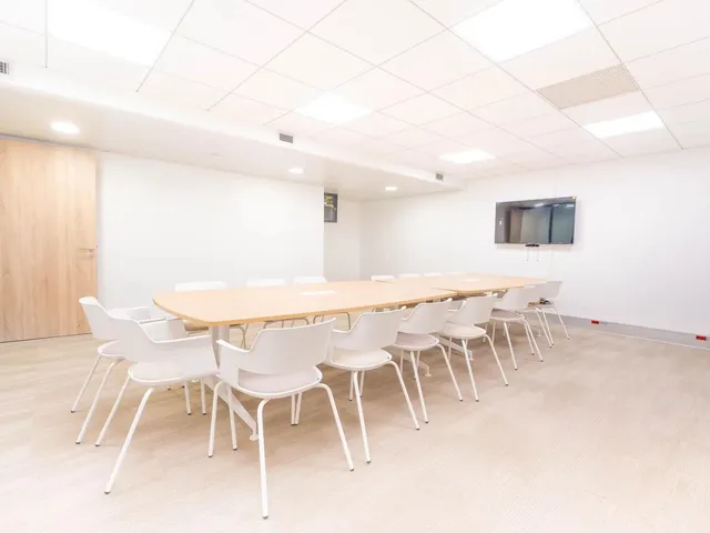 Bureau indépendant 42 postes à louer - Nanterre 92000 (Nanterre) - photo 5