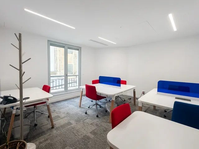 Bureau privé 6 postes à louer - Paris 16e (Marceau)
