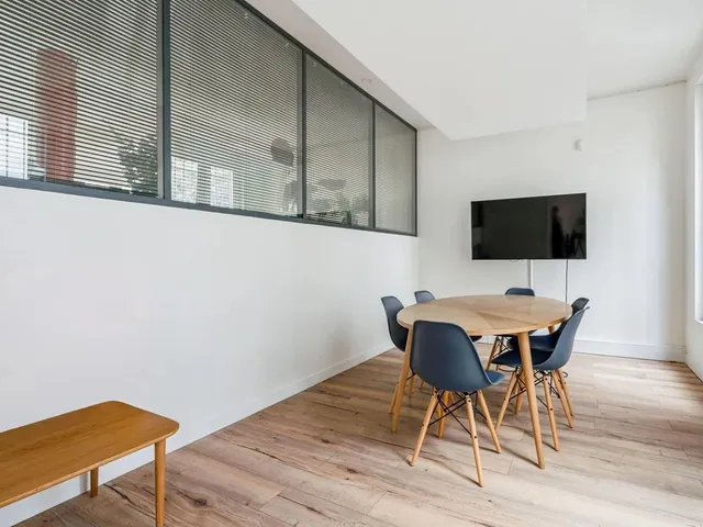 Bureau indépendant 12 postes à louer - Paris 11e (Oberkampf) - photo 4