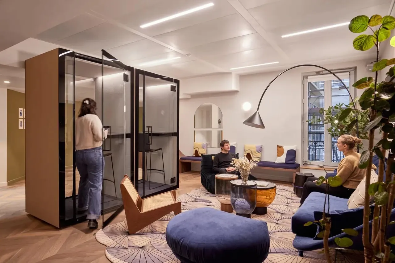 Bureau privé 20 postes à louer - Paris 8e (Rue Bayard) - photo 1