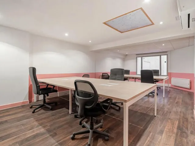 Bureau indépendant 10 postes à louer - Paris 15e (Javel)