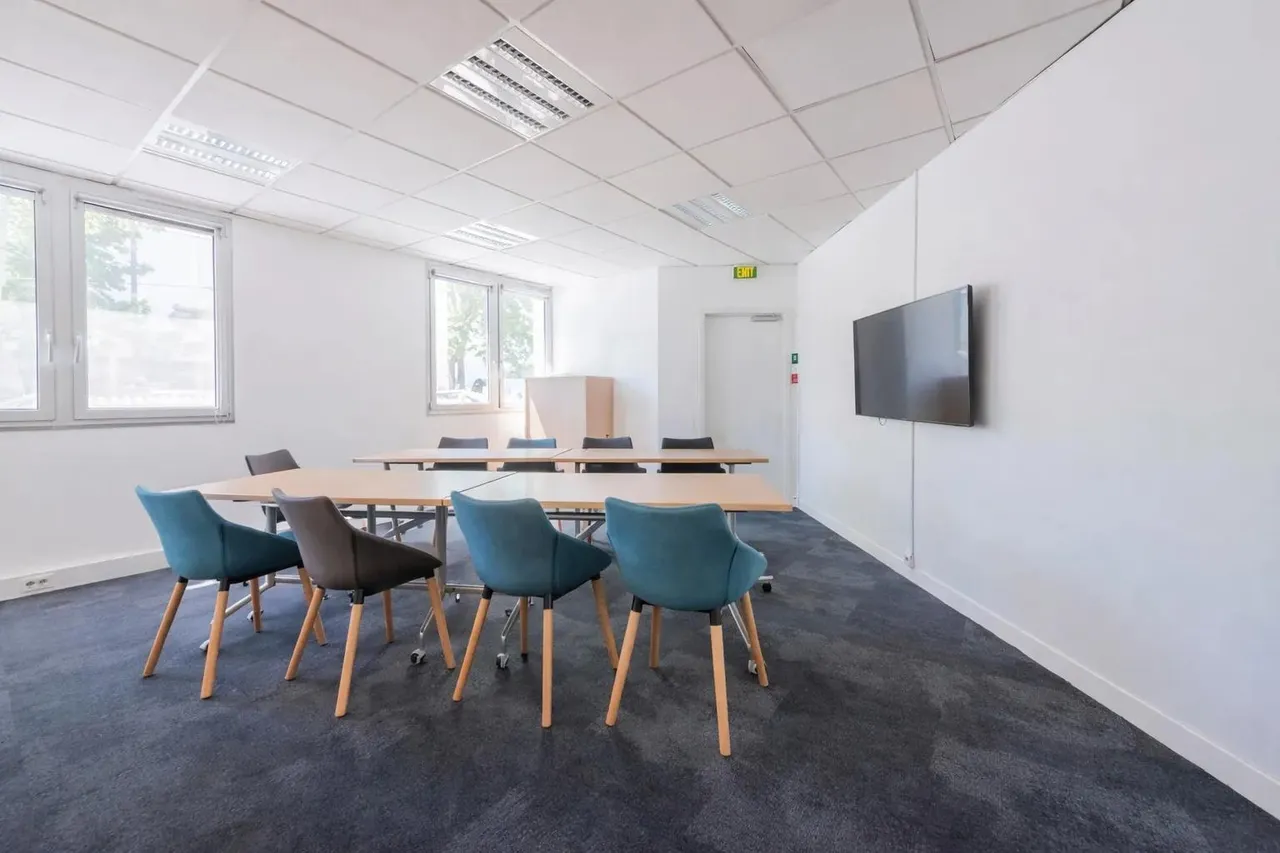 Bureau privé 20 postes à louer - Boulogne Billancourt (Victor Hugo) - photo 1