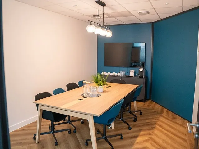 Bureau privé 8 postes à louer - Euralille (Luxembourg) - photo 2