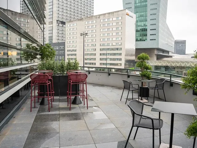 Bureau privé 2 postes à louer - Euralille (Luxembourg) - photo 8