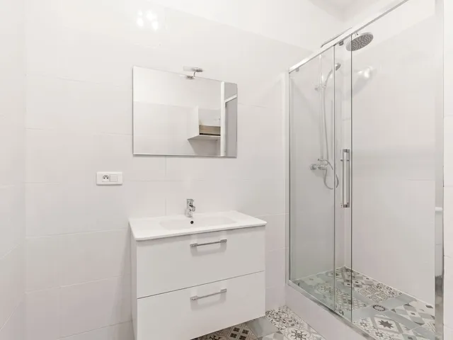 Bureau indépendant 24 postes à louer - Paris 10e (Faubourg Poissonnière) - photo 8