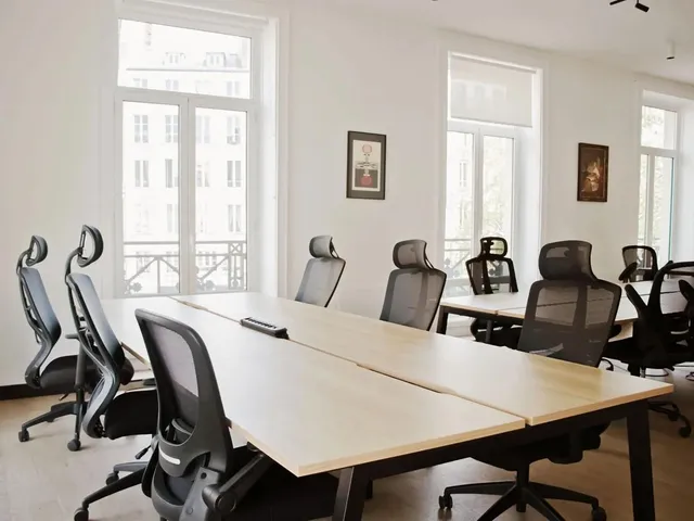 Bureau indépendant 18 postes à louer - Paris 2e (Saint-Denis) - photo 3