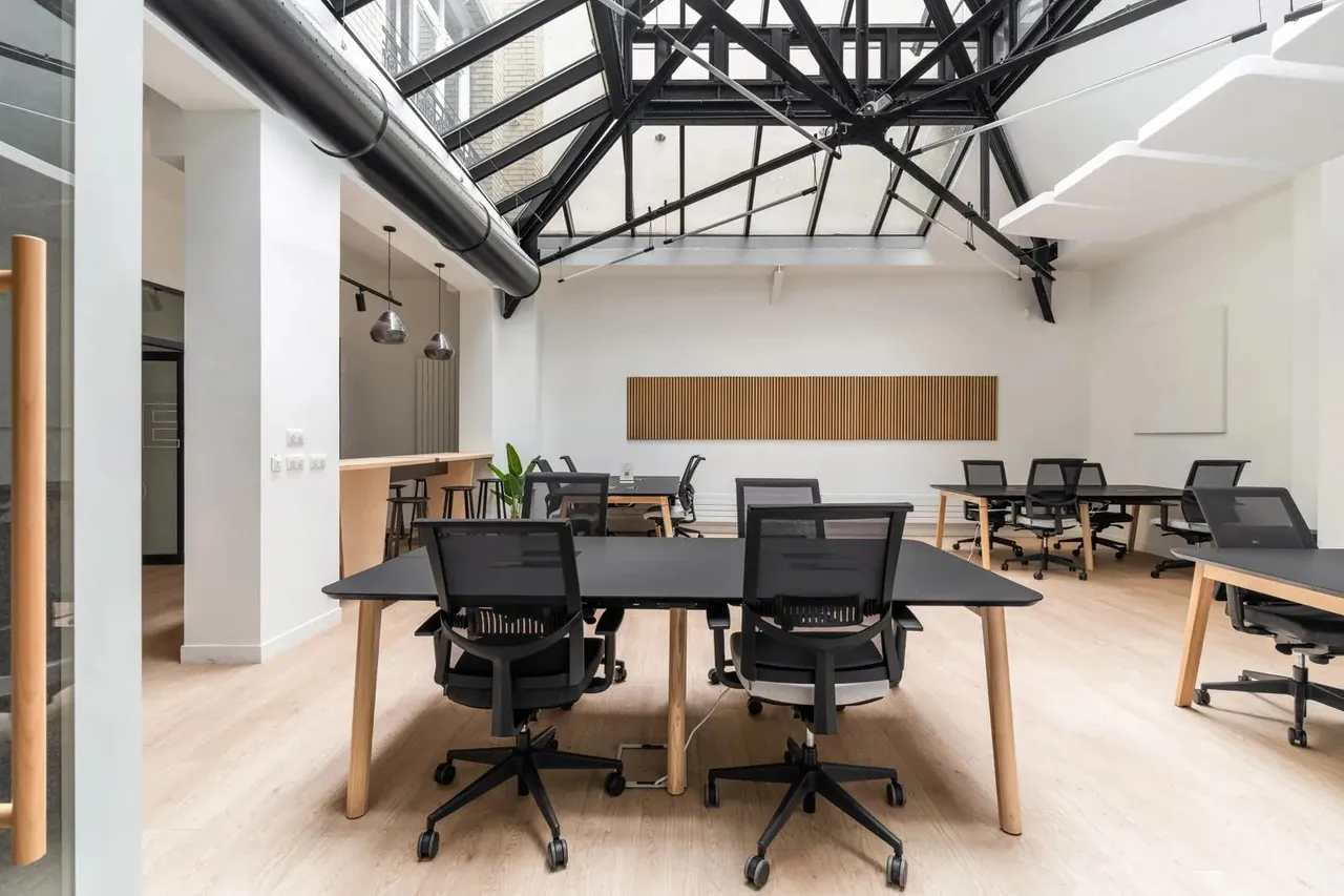Bureau privatif 45 postes à louer - Paris 9e (Liège) - photo 1