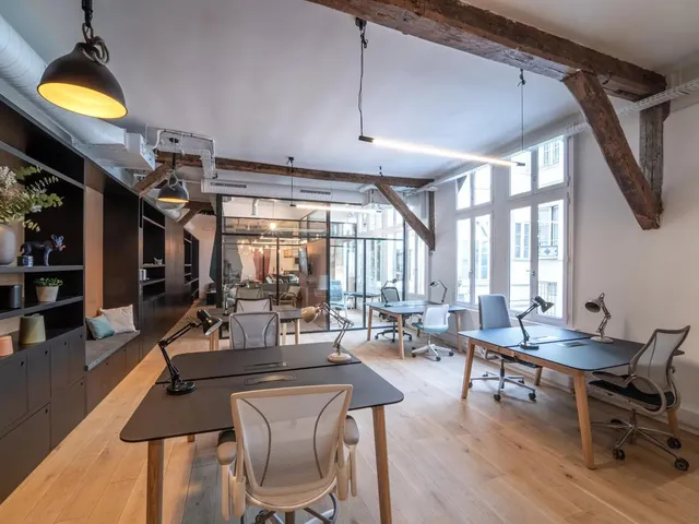 Bureau indépendant 15 postes à louer - Paris 10e (Lancry) - photo 2