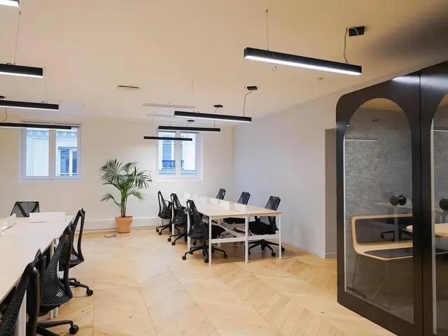 Bureau privé 40 postes à louer - Paris 10e (Petites Écuries) - photo 3