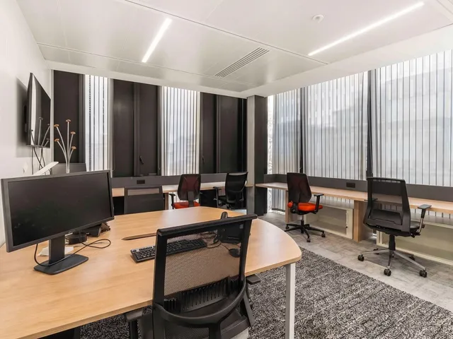 Bureau indépendant 32 postes à louer - Paris 13e (Bibliothèque François Mitterrand) - photo 5