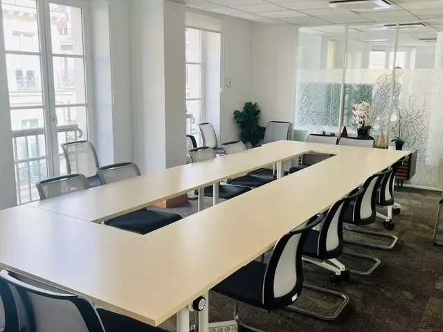 Bureau indépendant 4 postes à louer - Chaussée d'Antin - photo 4