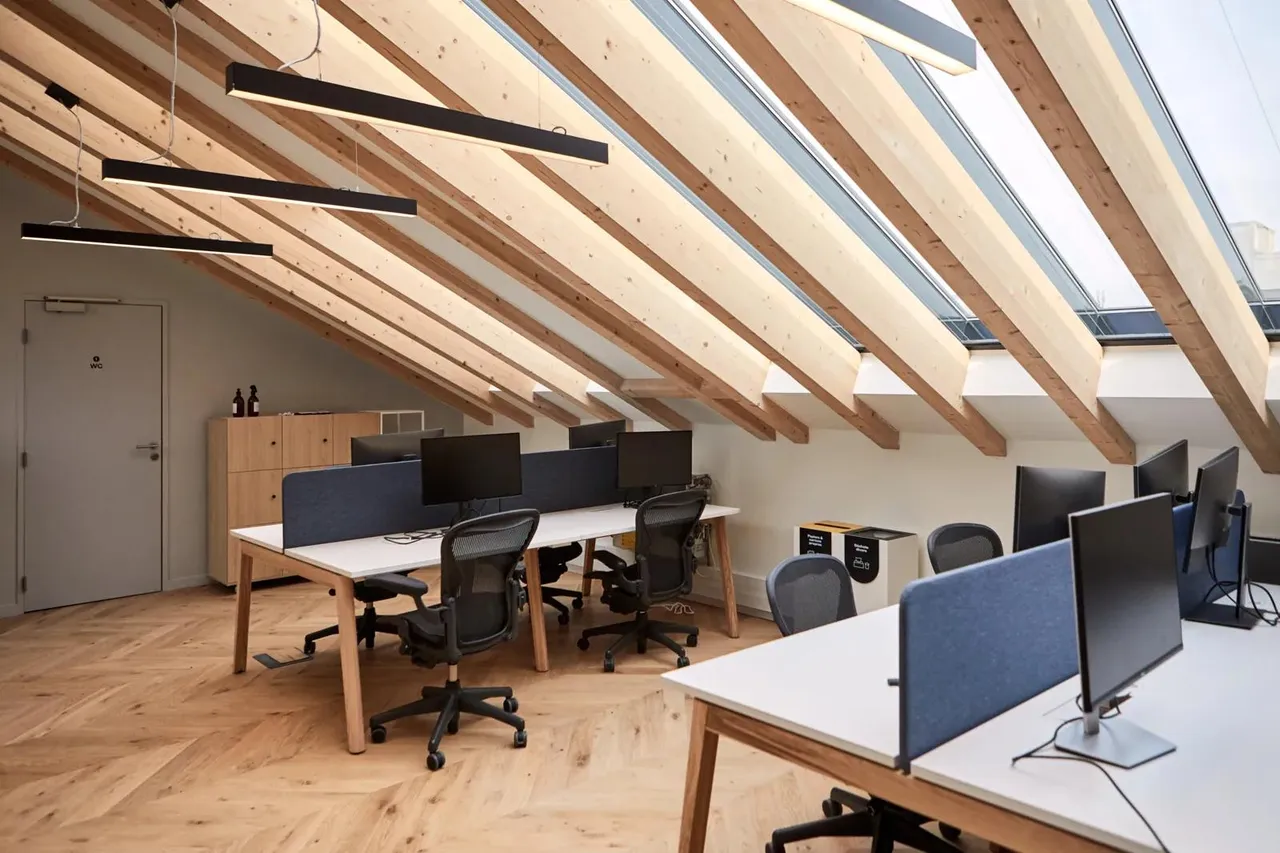 Bureau privé 10 postes à louer - Paris 10e (Petites Écuries) - photo 1