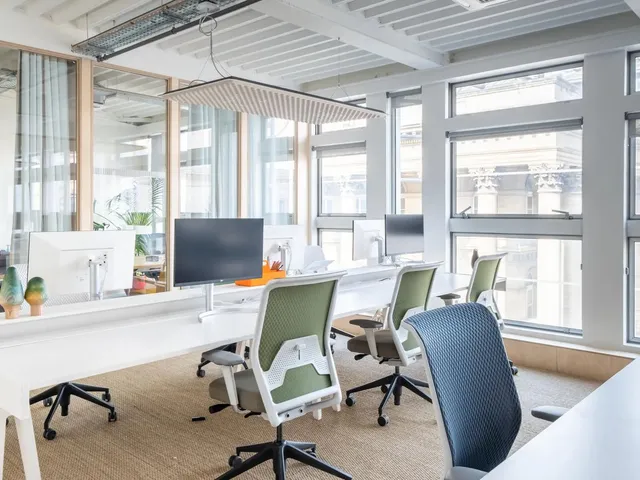 Bureau indépendant 102 postes à louer - Paris 2e (Notre Dame des Victoires) - photo 3
