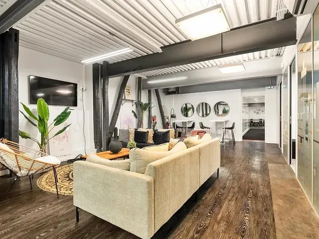 Bureau indépendant 98 postes à louer - Paris 10e (Strasbourg) - photo 6