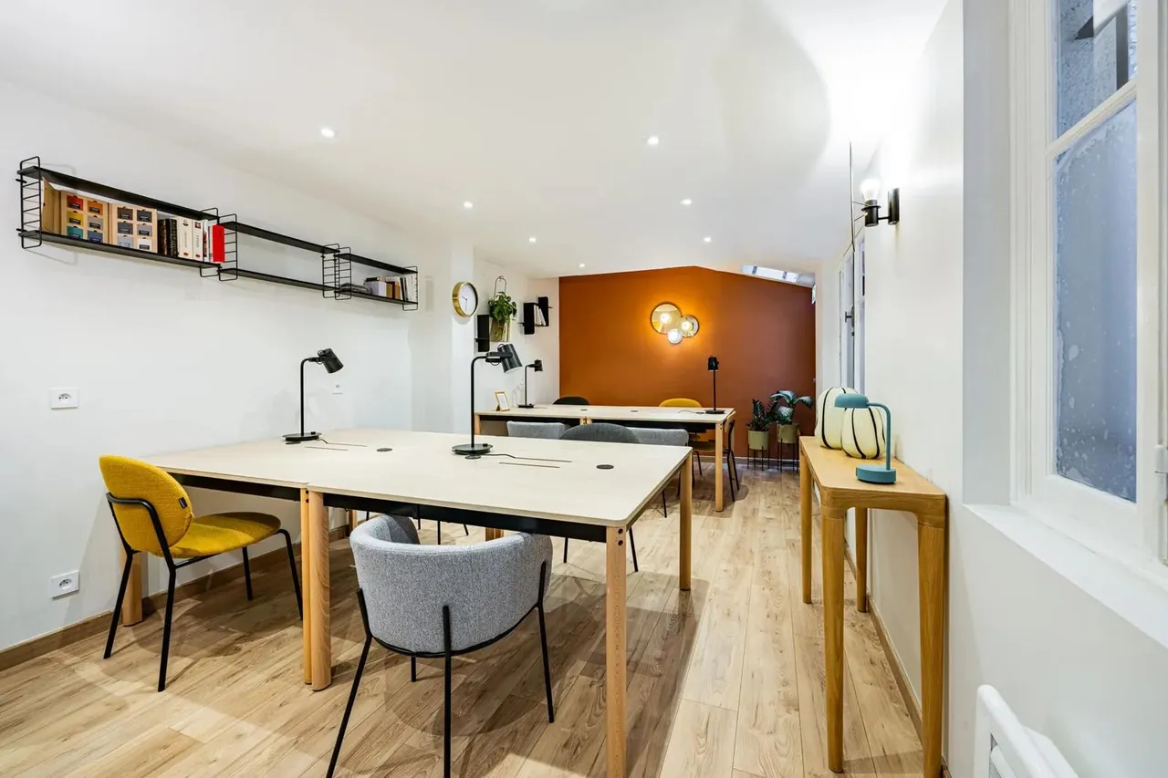 Bureau indépendant 16 postes à louer - Paris 18e (Porte de Saint-ouen) - photo 1