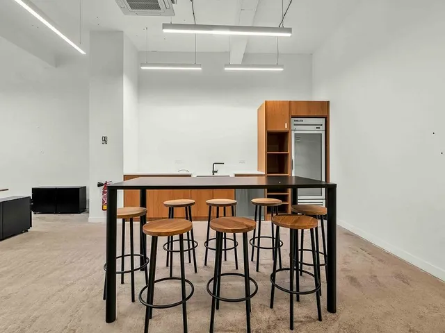 Bureau indépendant 72 postes à louer - Paris 11e (Renaudes) - photo 5