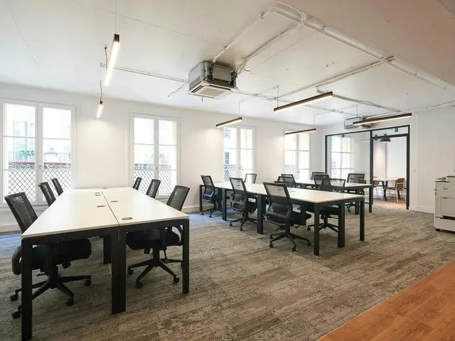 Bureau indépendant 24 postes à louer - Paris 10e (Hauteville)