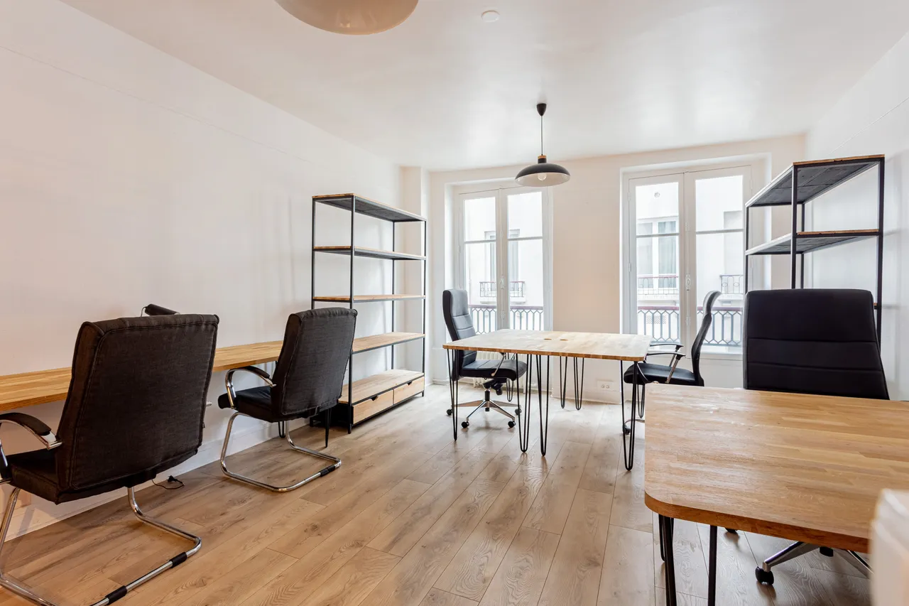 Bureau privé 6 postes à louer - Paris 2e (Quatre Septembre) - photo 1