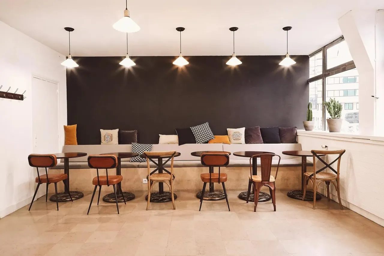 Bureau privé 3 postes à louer - Bagnolet (Jean Jaurès) - photo 1