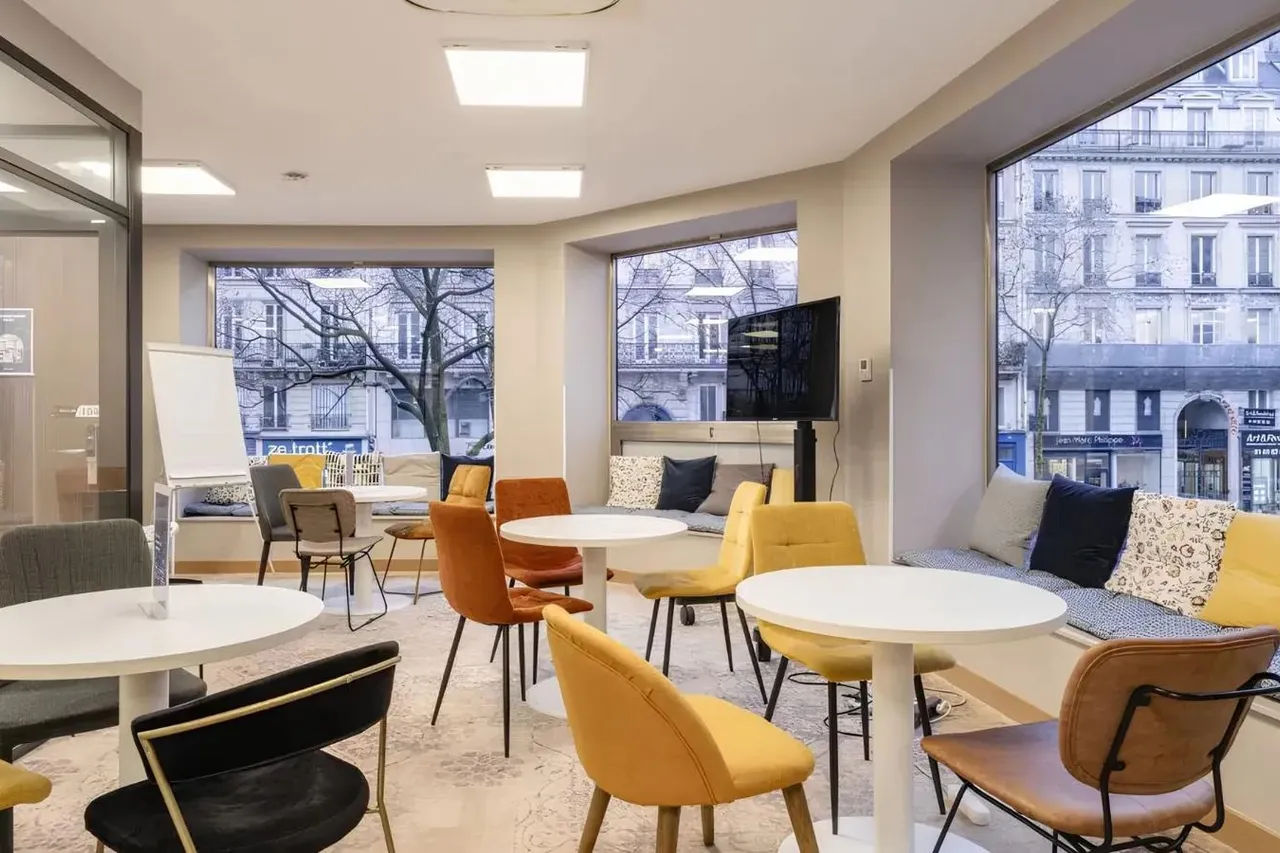 Bureau privé 6 postes à louer - Paris 3e (Sentier) - photo 1
