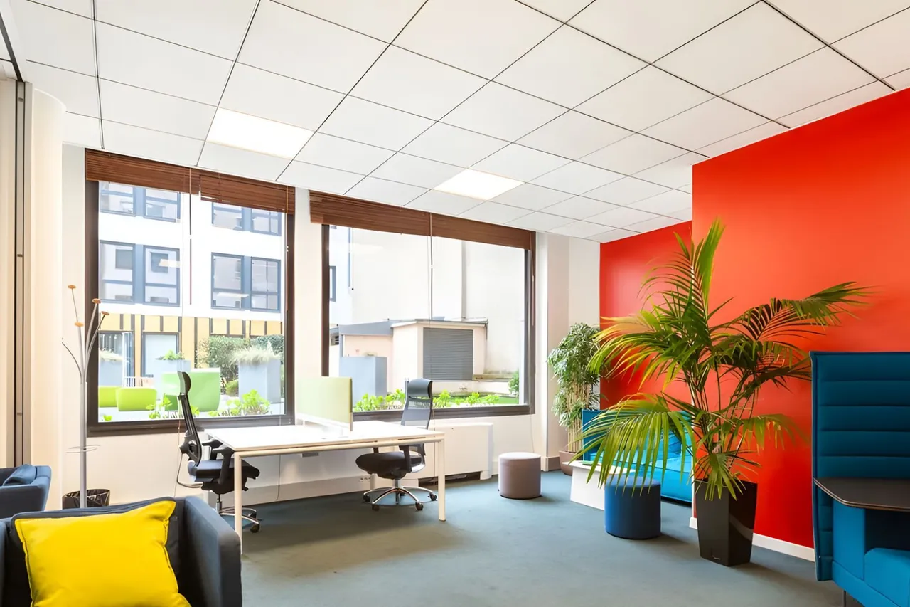 Bureau privé 5 postes à louer - Paris 10e (Petits hôtels) - photo 1