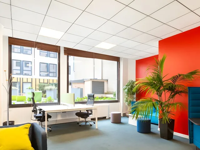 Bureau privé 3 postes à louer - Paris 10e (Petits hôtels) - photo 3