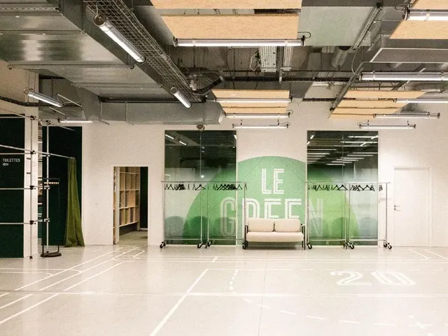 Bureau privé 16 postes à louer - Paris 12e (Marcadet) - photo 5