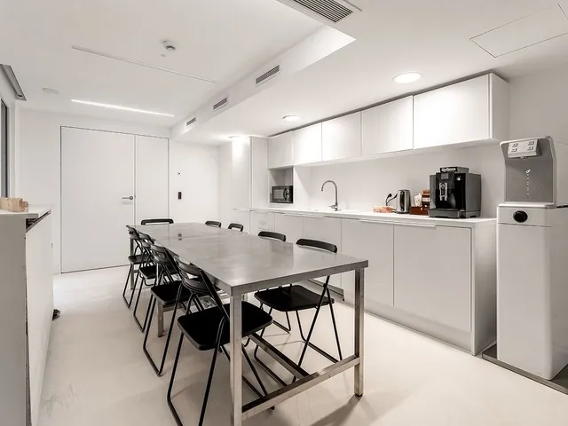 Bureau privatif 18 postes à louer - Paris 8e (Charles de Gaulle-Etoile) - photo 6