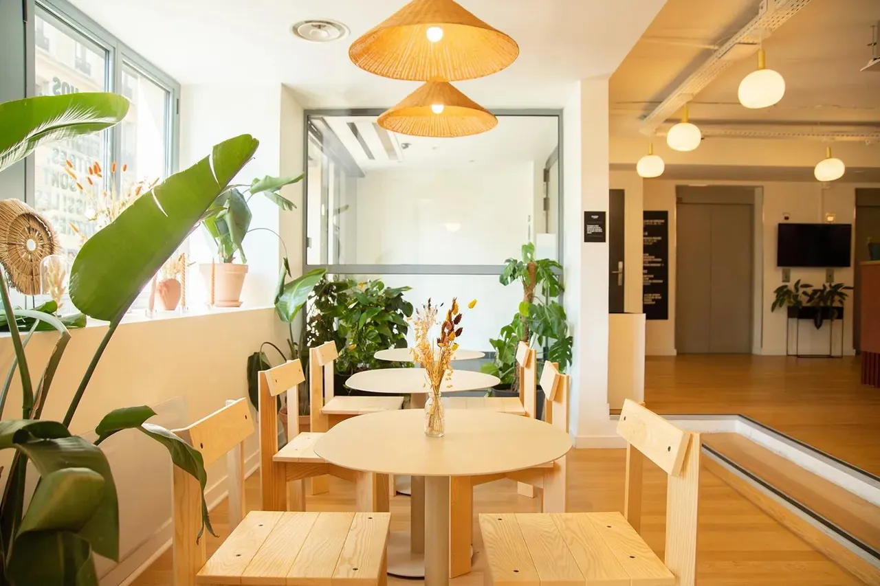Bureau privé 8 postes à louer - Paris 10e (René Boulanger) - photo 1