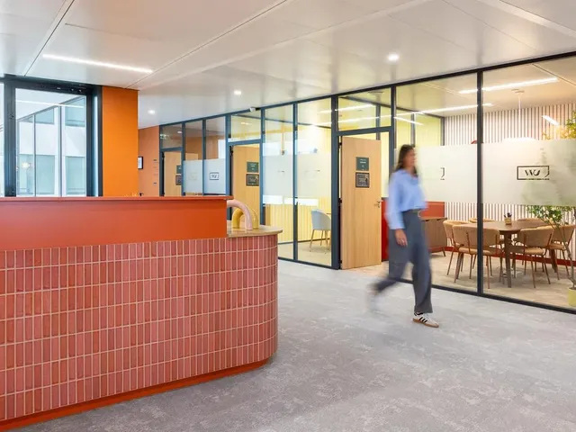 Bureau privé 4 postes à louer - Villejuif (Édouard Vaillant) - photo 5