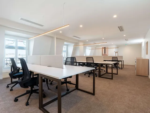 Bureau privatif 38 postes à louer - Paris 9e (Place de Clichy)