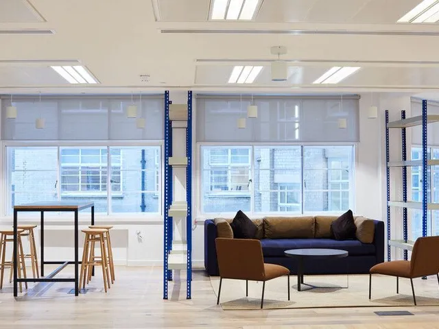 Bureau privé 190 postes à louer - Paris 9e (Pigalle) - photo 7