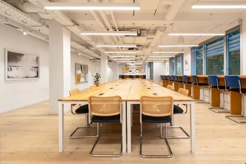 Bureau privé 7 postes à louer - Paris 12e (pirogues de Bercy) - photo 1