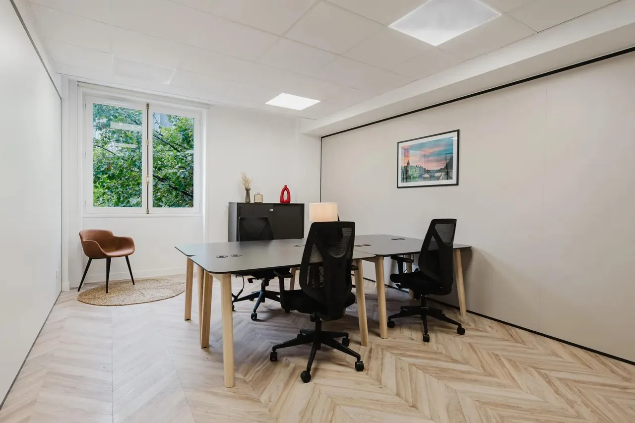 Grand bureau privé 65 postes à louer - Paris 8e (Saint-Lazare / Havre-Caumartin) - photo 1