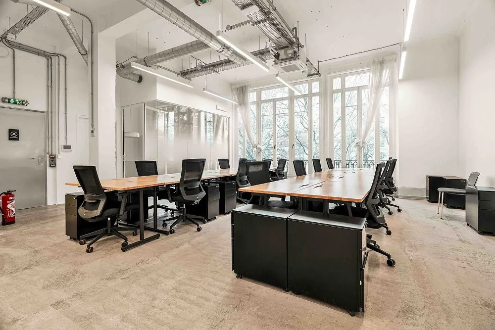 Bureau indépendant 36 postes à louer - Paris 11e (Renaudes) - photo 1