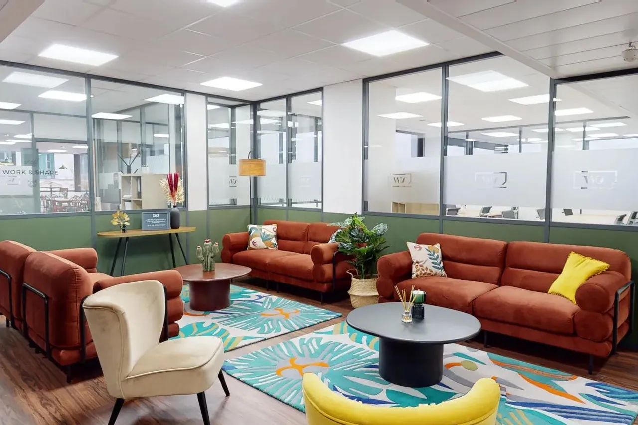 Bureau privé 7 postes à louer - Saint-Cloud (Royale) - photo 1