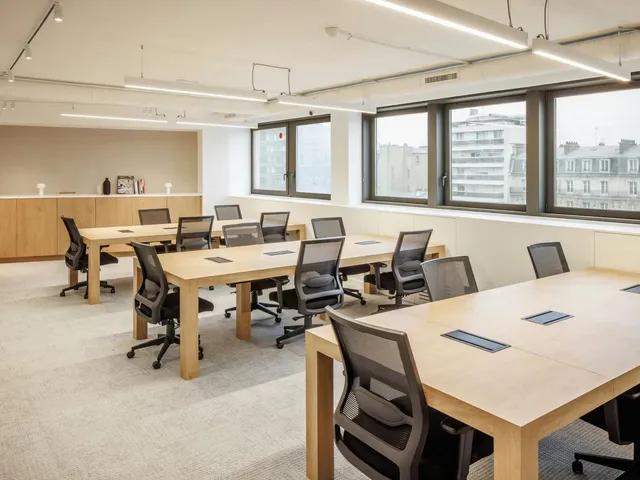 Bureau indépendant 27 postes à louer - Neuilly-sur-Seine (Charles de Gaulle) - photo 3