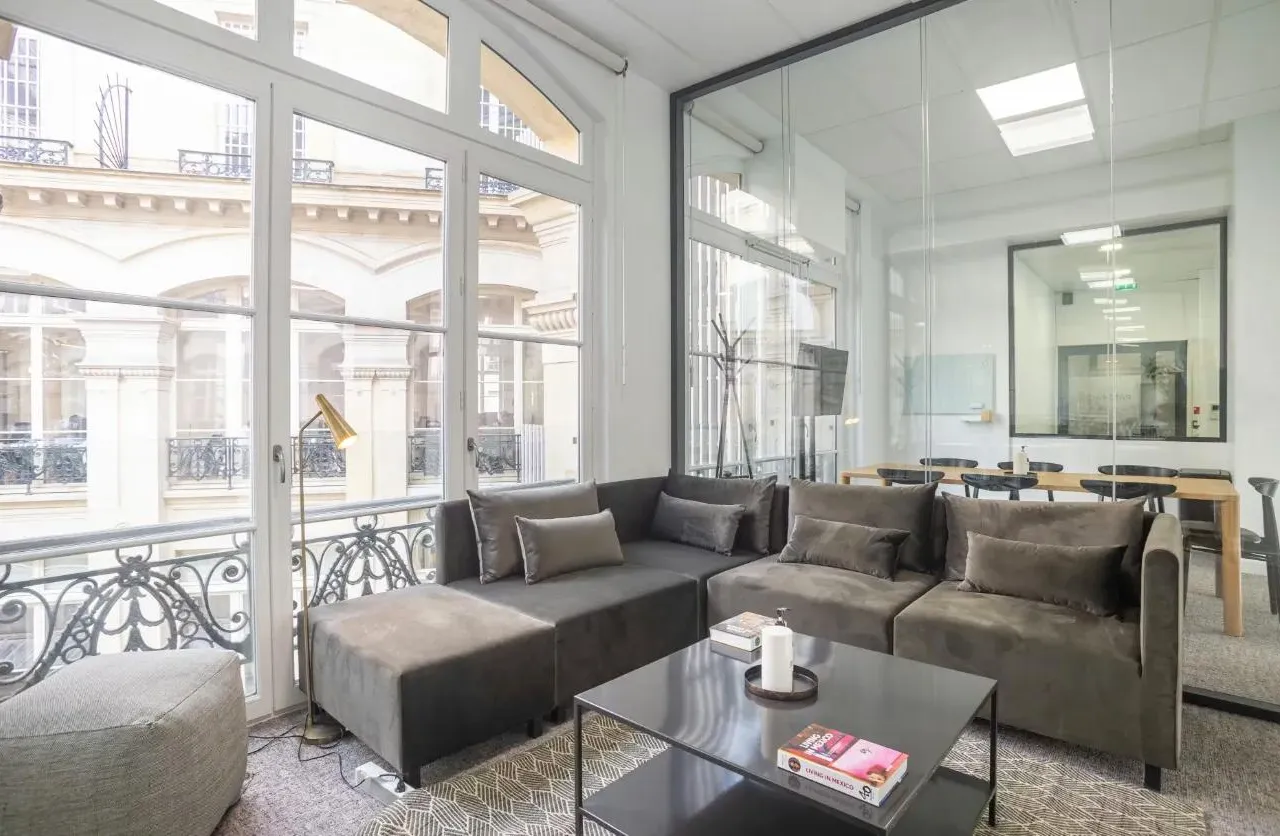 Bureau privé 23 postes à louer - Paris 11e (République) - photo 1