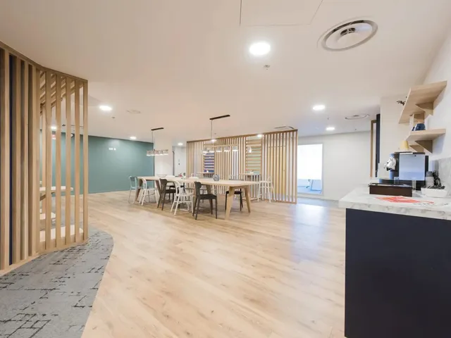 Bureau privé 2 postes à louer - Paris 15e (Bis avenue du Maine) - photo 3