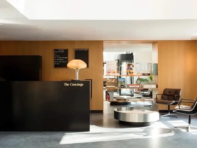 Bureau privé 4 postes à louer - Paris 8e (Champs-Élysées) - photo 4