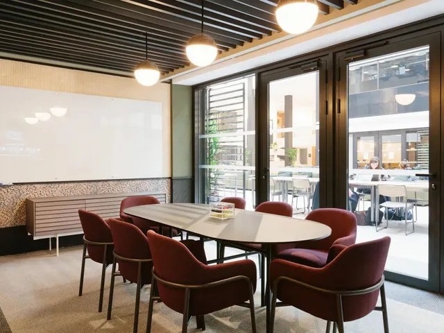 Bureau privé 3 postes à louer - Paris 3e (Archives) - photo 2